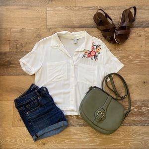 NWT Floral Embroidered Shirt